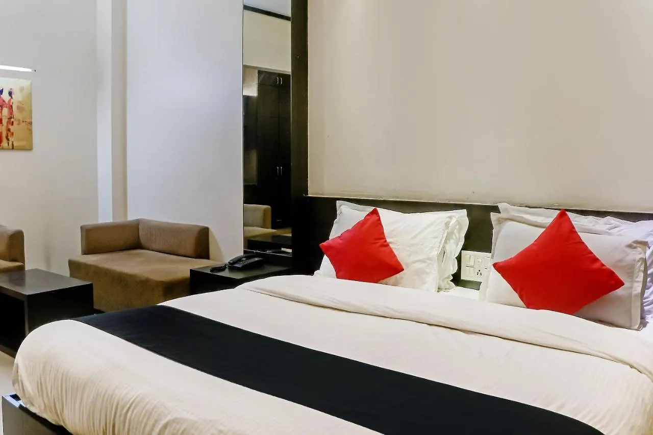 Hotel Capital O 29756 Golf View Gurgáon